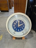 "Glo-Dial" Neon Clock