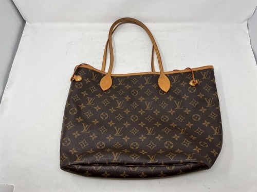 Louis Vuitton Neverfull MM Tote & Pochette (Pompano Beach, FL)