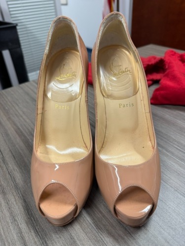 Christian Louboutin Pumps (Pompano Beach, FL)