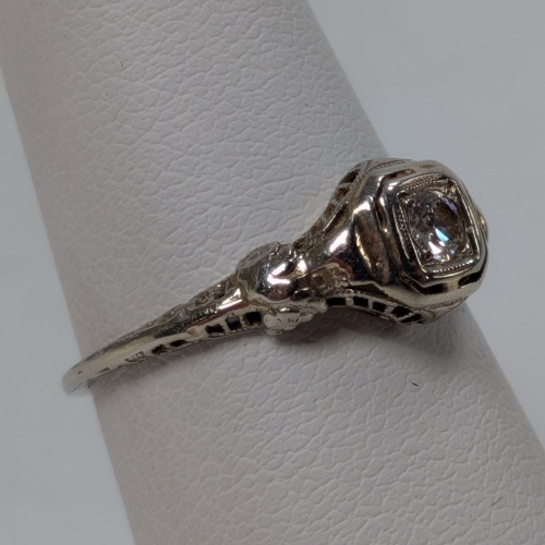 Vintage 14K Gold Filigree Diamond Ring