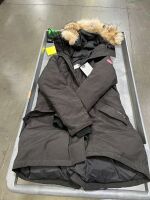 Canada Goose Women's Rossclair Parka (Riverside, CA)