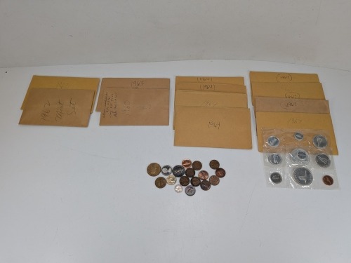 (14) Canadian Coin Sets & (17) Canadian/New Foundland Assorted Coins