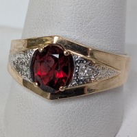 10K Yellow Gold Ring w/ Red Stone