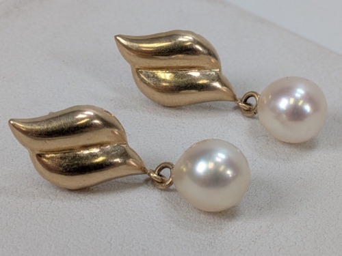 14k Yellow Gold & Pearl Earrings