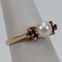14K Yellow Gold Ring w/ Pearl & (6) Colored Stones