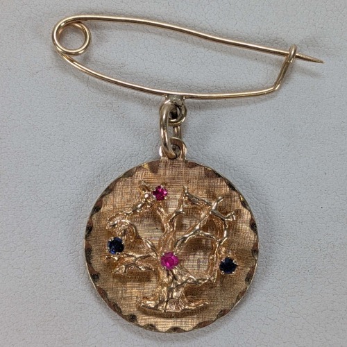 14K Yellow Gold Pin