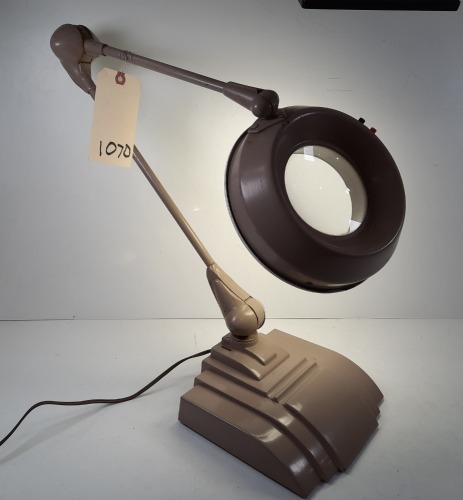 Flexo Magnifier Lamp