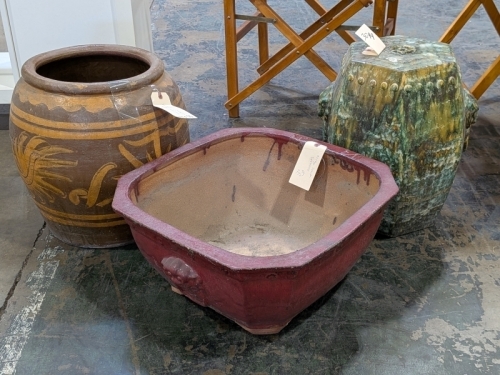 Pottery & Pedestal