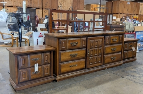 Bedroom Furniture Set