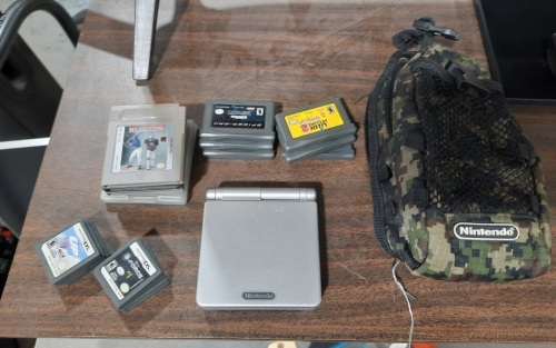 Game Boy Advance SP & Games