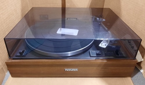 Pioneer Turntable