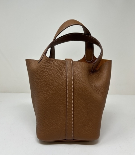 Herm&egrave;s Taurillion Clemence Picotin Lock 18 Handbag (Dayton, NJ)