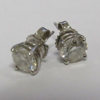14K Gold Earrings (Laredo, TX)