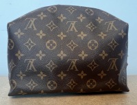 Louis Vuitton "Cosmetic Pouch GM (Laredo, TX)