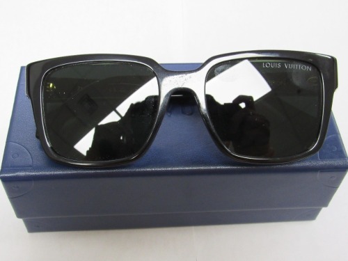 Louis Vuitton Sunglasses (Laredo, TX)