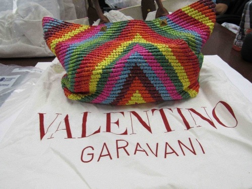 Valentino Garavani Roman Stud Rainbow Raffia Large Tote Ba (Laredo, TX)