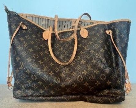 Louis Vuitton Neverfull Tote Bag (Laredo, TX)