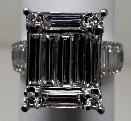 18K Gold & Diamond Ring (Dayton, NJ)