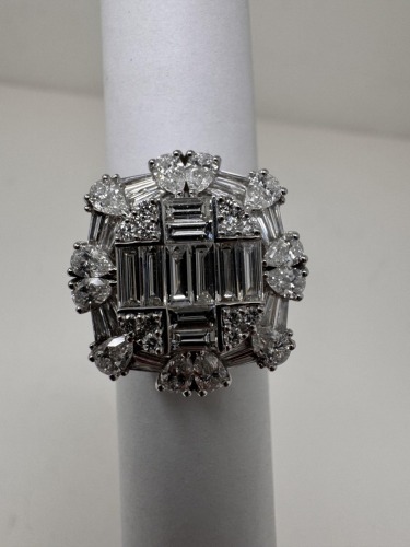 18K Gold & Diamond Ring (Dayton, NJ)
