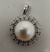 18K Gold Cultured Pearl & Diamond Pendant (Dayton, NJ)