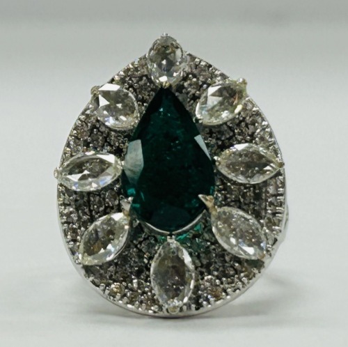 18K Gold Emerald & Diamond Ring (Dayton, NJ)