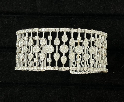 18K Gold & Diamond Cuff Bracelet (Dayton, NJ)