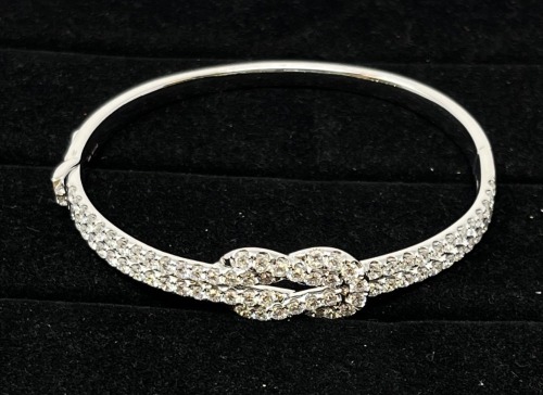 14K Gold & Diamond Bangle Bracelet (Dayton, NJ)