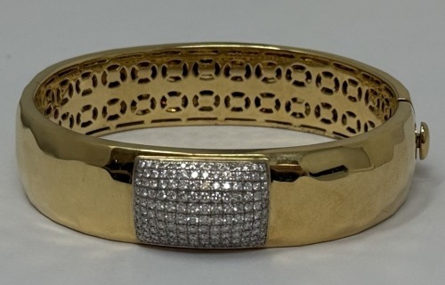 18K Roberto Coin Gold & Diamond Bangle Bracelet (Dayton, NJ)