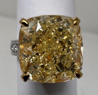 18K Gold & Diamond Ring (Dayton, NJ)