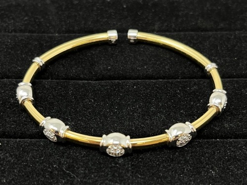 18K Gold & Diamond Bangle Bracelet (Dayton, NJ)
