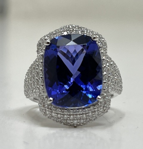 14K Gold Tanzanite & Diamond Ring (Dayton, NJ)