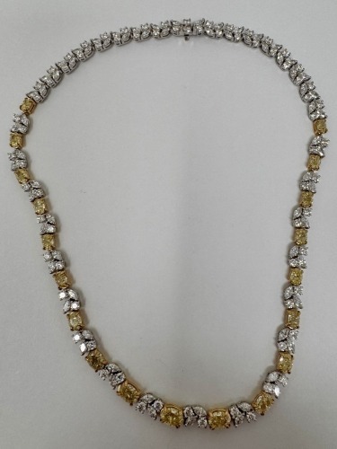 18K Gold & Diamond Ring (Dayton, NJ)