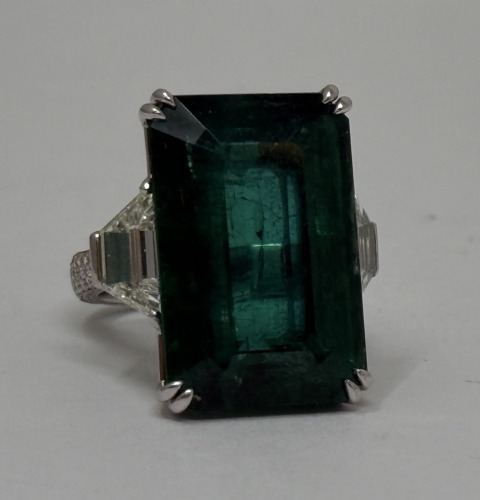 18K Gold & Diamond Ring (Dayton, NJ)