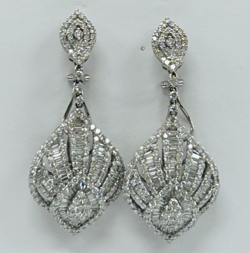 18K Gold Diamond Earrings (Dayton, NJ)