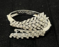 18K Gold Diamond Hinged Bangle Bracelet (Dayton, NJ)