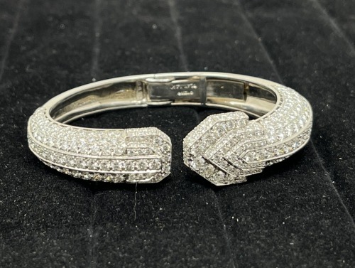 Platinum "David Webb" Diamond Hinged Bangle (Dayton, NJ)