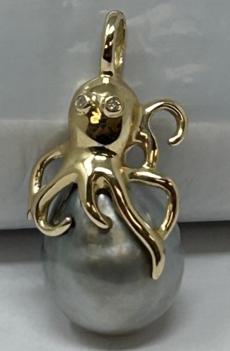 14K Gold Diamond & Tahitian Pearl Octopus Pendant (Dayton, NJ)