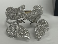 18K Gold Harry Winston's Cuff Bracelet (Dayton, NJ)