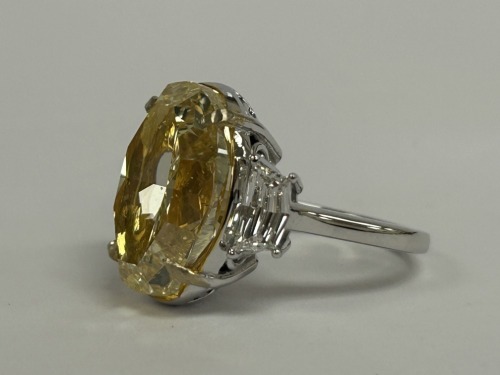18K Gold Diamond Ring (Dayton, NJ)