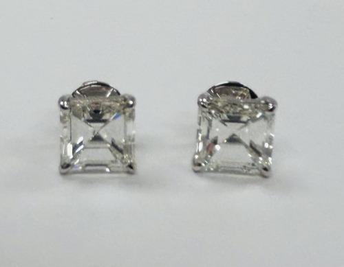 18K Gold Diamond Earrings (Dayton, NJ)