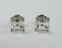 18K Gold Diamond Earrings (Dayton, NJ)