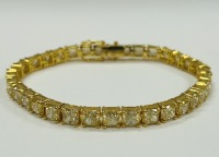 18K Gold Hna Diamond Bracelet (Dayton, NJ)