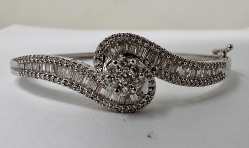 14K Gold & Diamond Bracelet (Dayton, NJ)