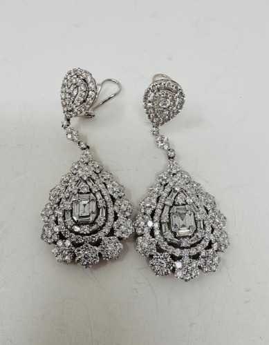 18K Gold & Diamond Earrings (Dayton, NJ)