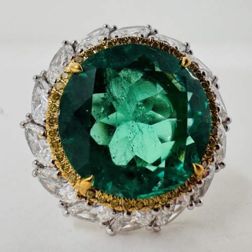 18K Gold, Emerald & Diamond Ring (Dayton, NJ)