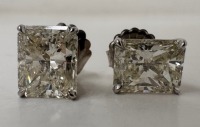 18KW Gold & Diamond Stud Earrings (Dayton, NJ)