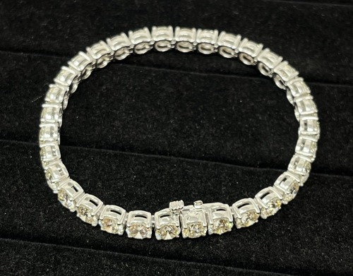 18K Gold & Diamond Bracelet (Dayton, NJ)