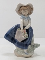 Lladro Flower Girl Figurine