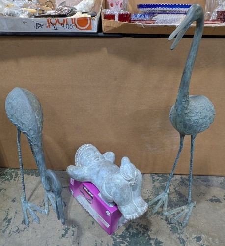 Garden Figurines/Decor