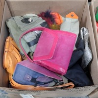 (3) Ctns of Shoes & Handbags